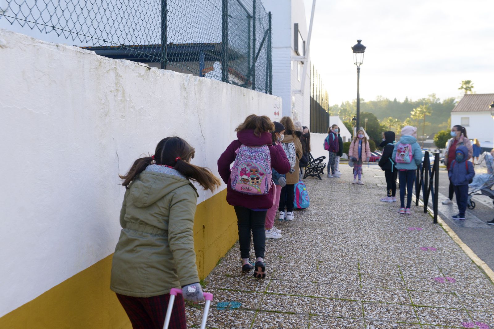 Primer día de colegio y  de alerta de grado 4 en Castellar