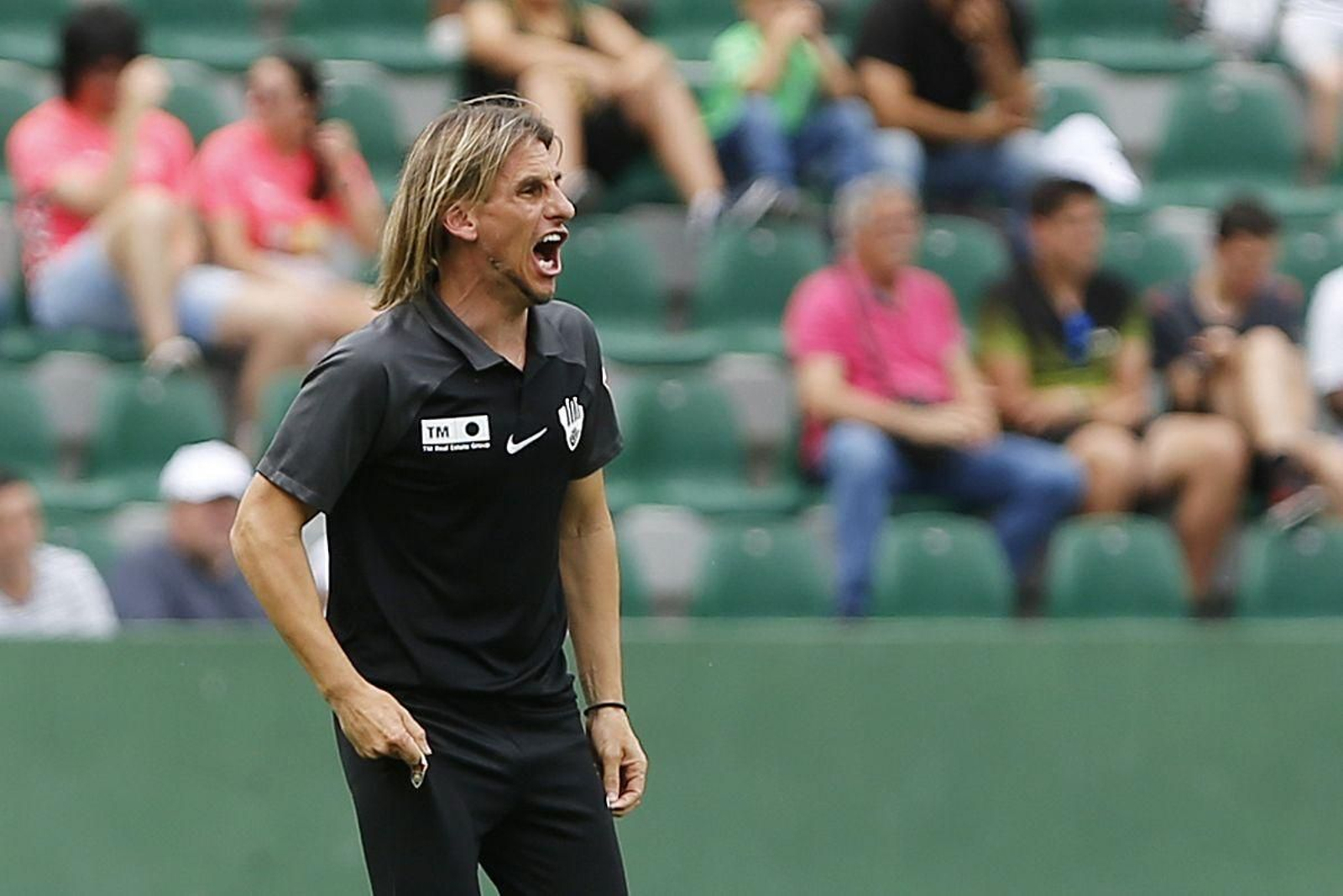Beccacece da indicaciones desde la banda durante el partido que enfrentó a los franjiverdes con el Rayo Vallecano el pasado sábado.