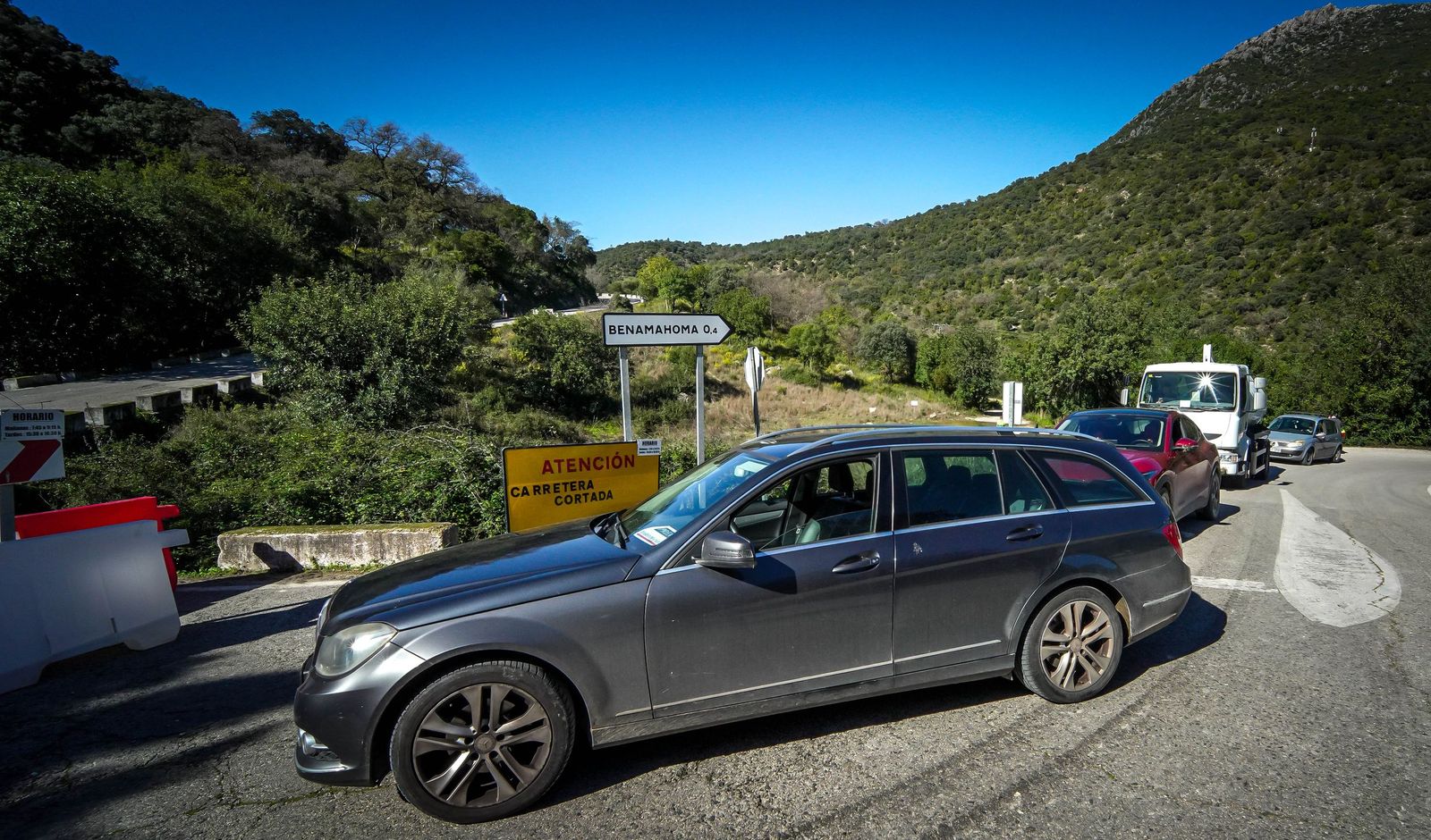 Así es la vida en Benamahoma, aislada por el colapso de la A-372