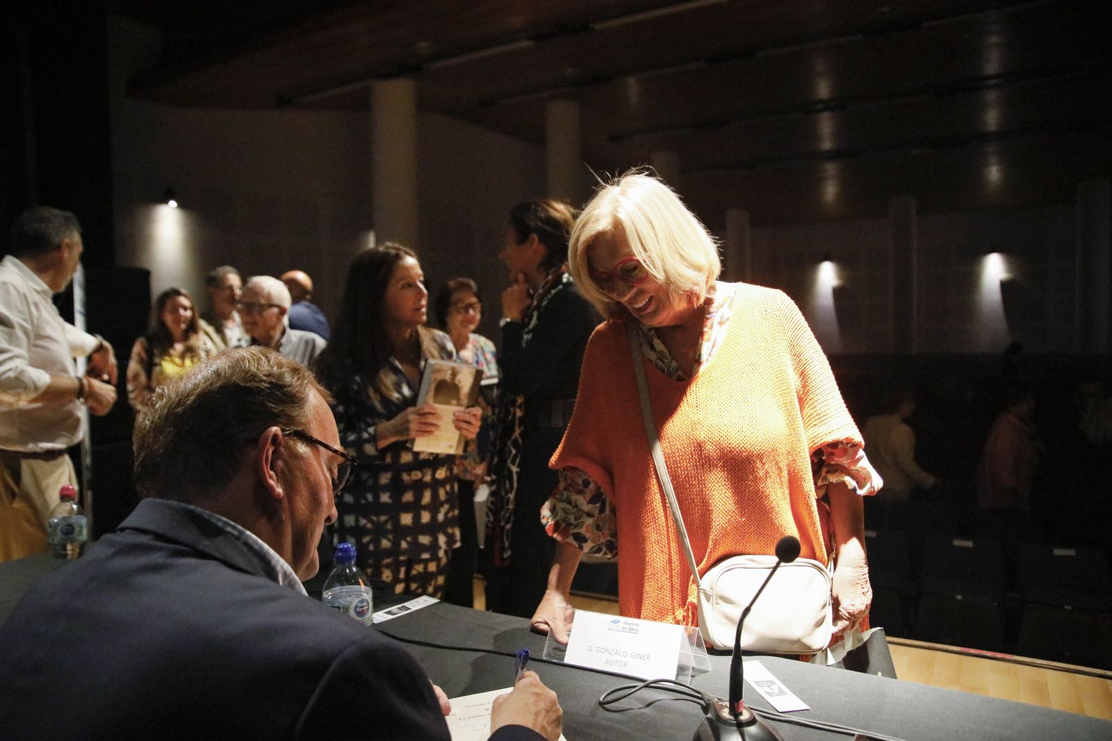 Imágenes del libro "La sombra de los sueños" de Gonzalo Giner