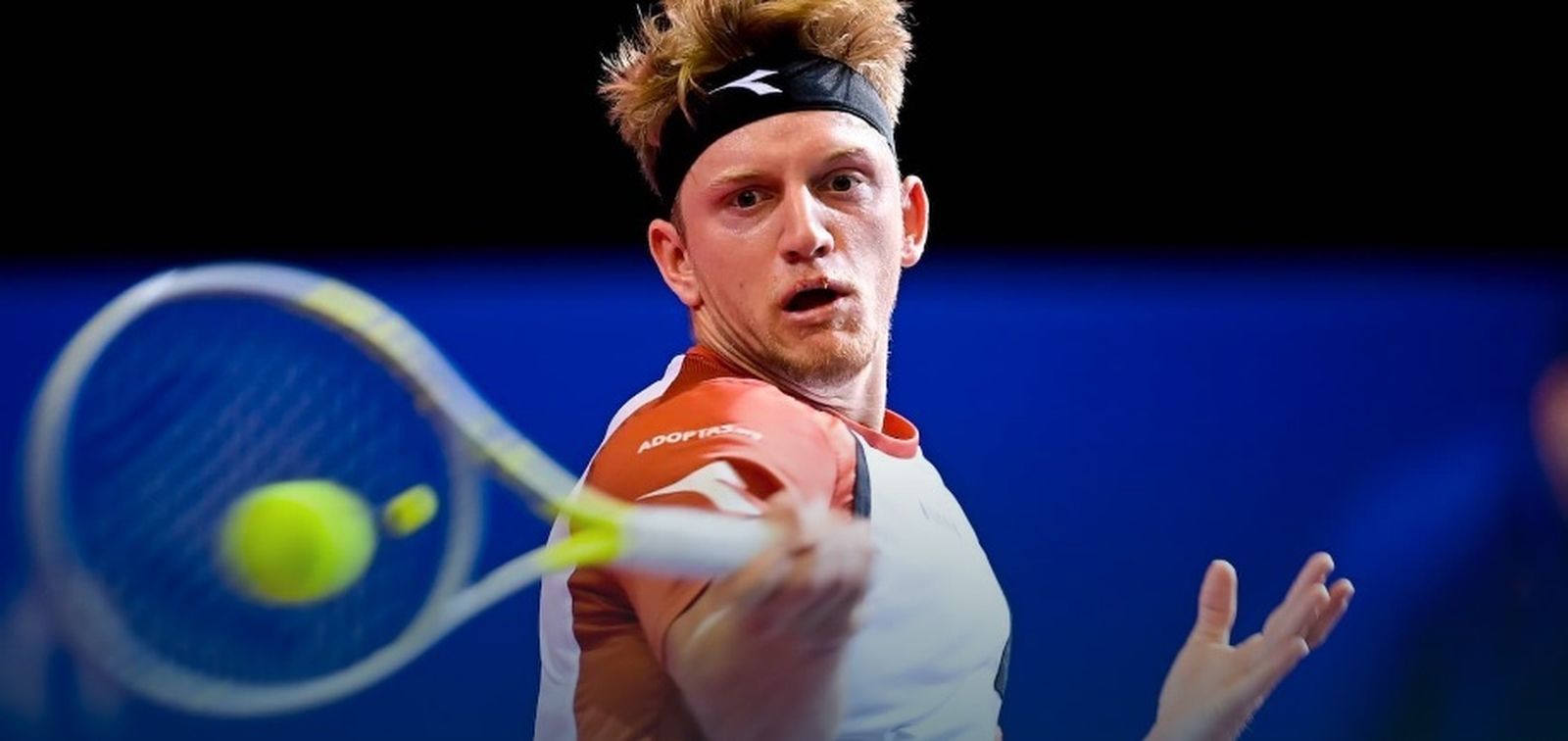 Davidovich golpea de derecha en Montpellier.