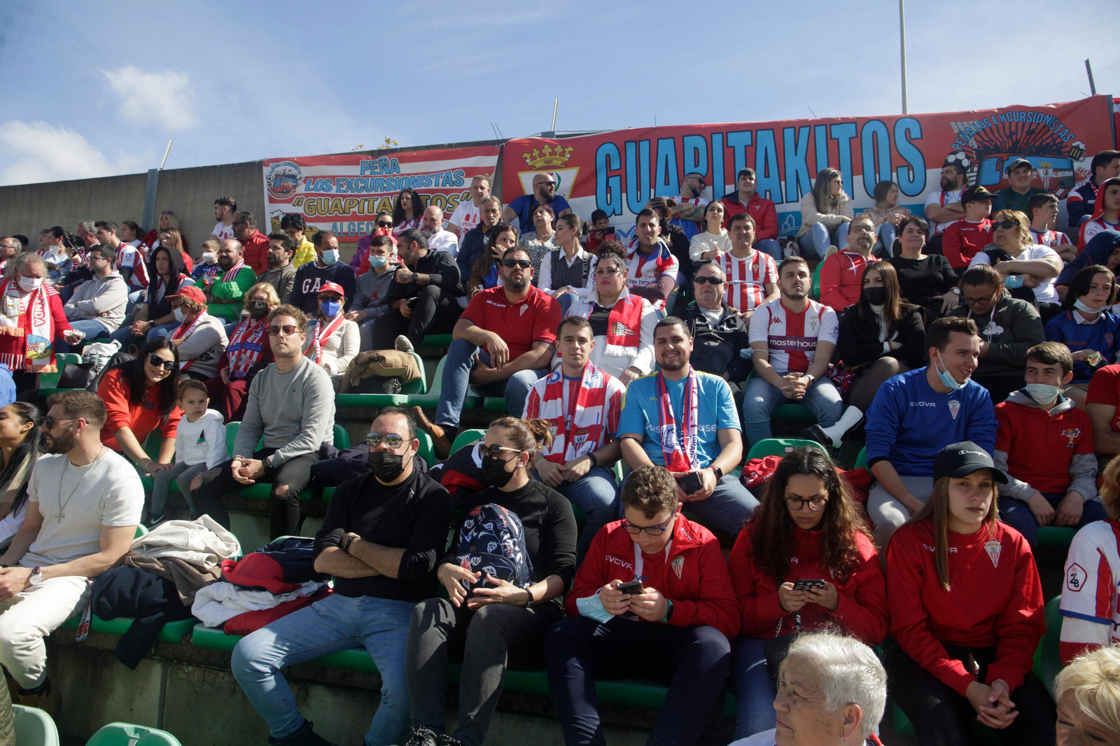 Ambiente de la afición del Algeciras CF en Sevilla