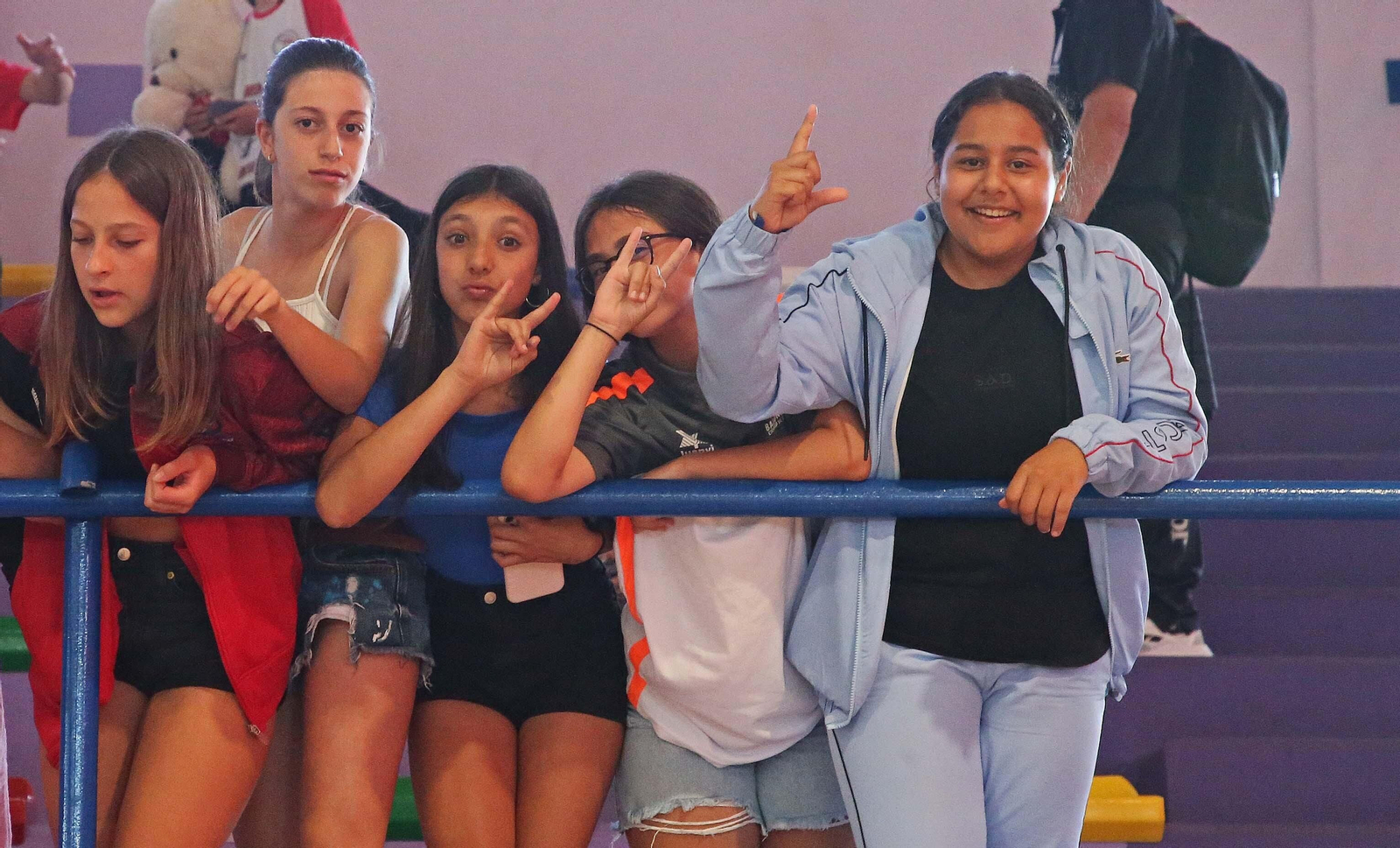 Fotos de la jornada inaugural del CADEBA alevín de balonmano en La Línea