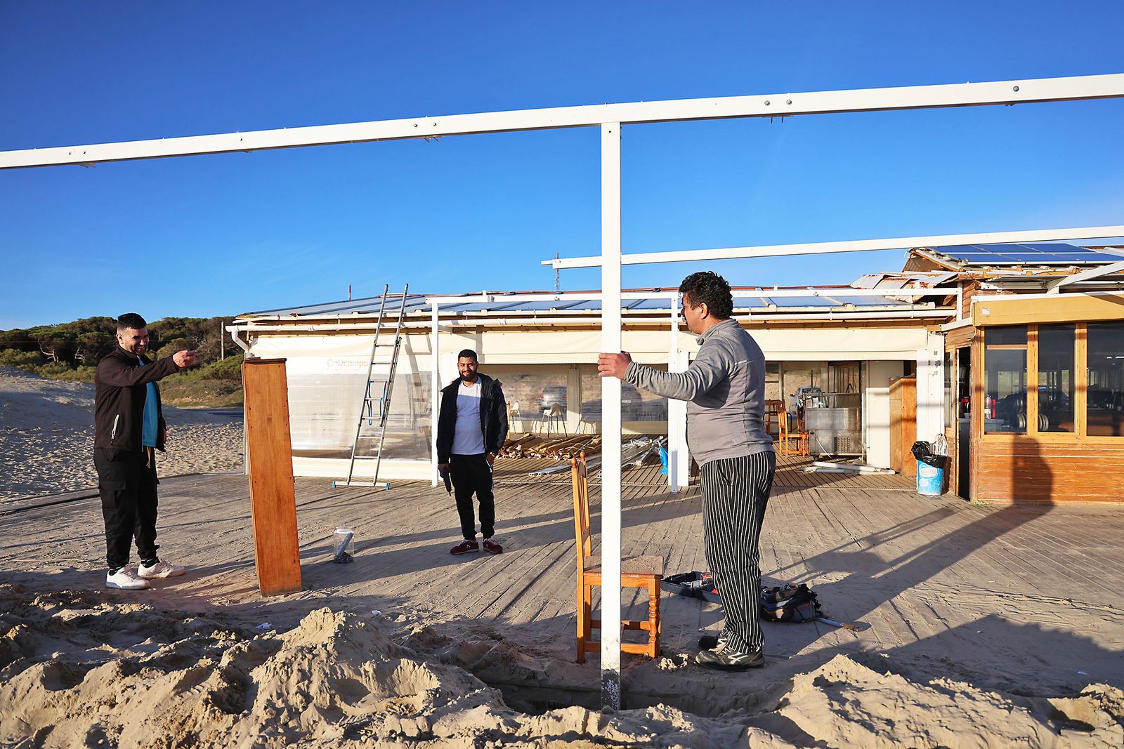 Las fotografías del cierre del chiringuito Der Matias