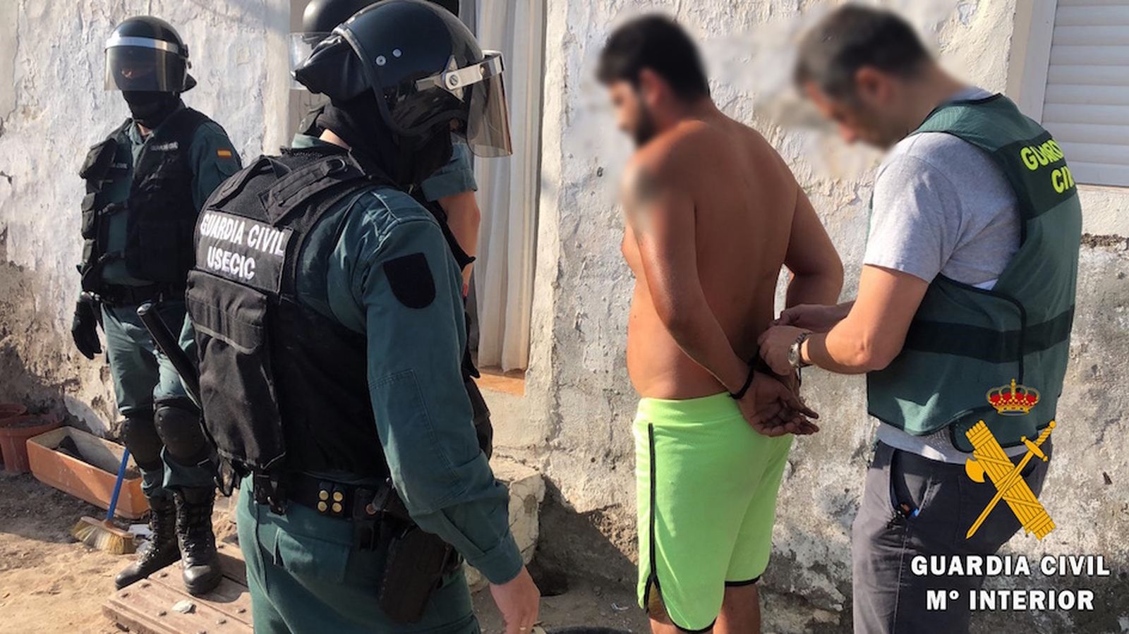 Detenido en El Puche por cultivo ilegal.