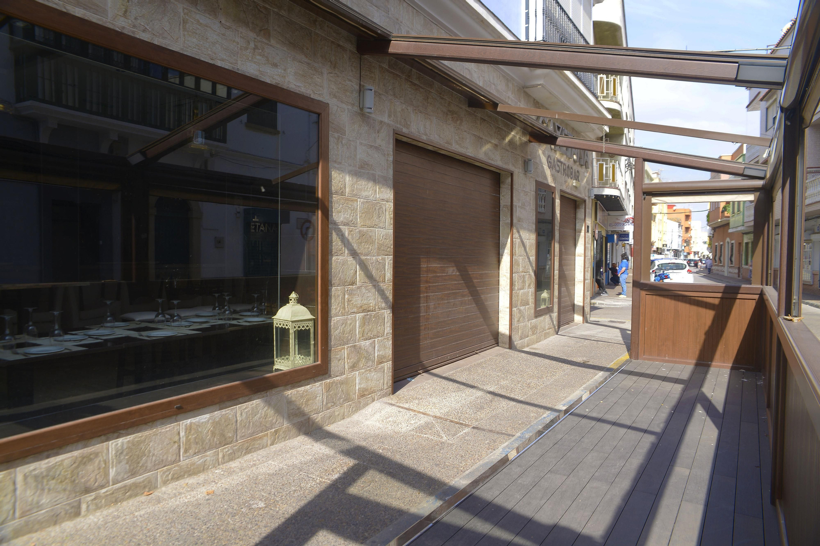 Fotos de bares y restaurantes de La Linea el primer dia de la fase 2