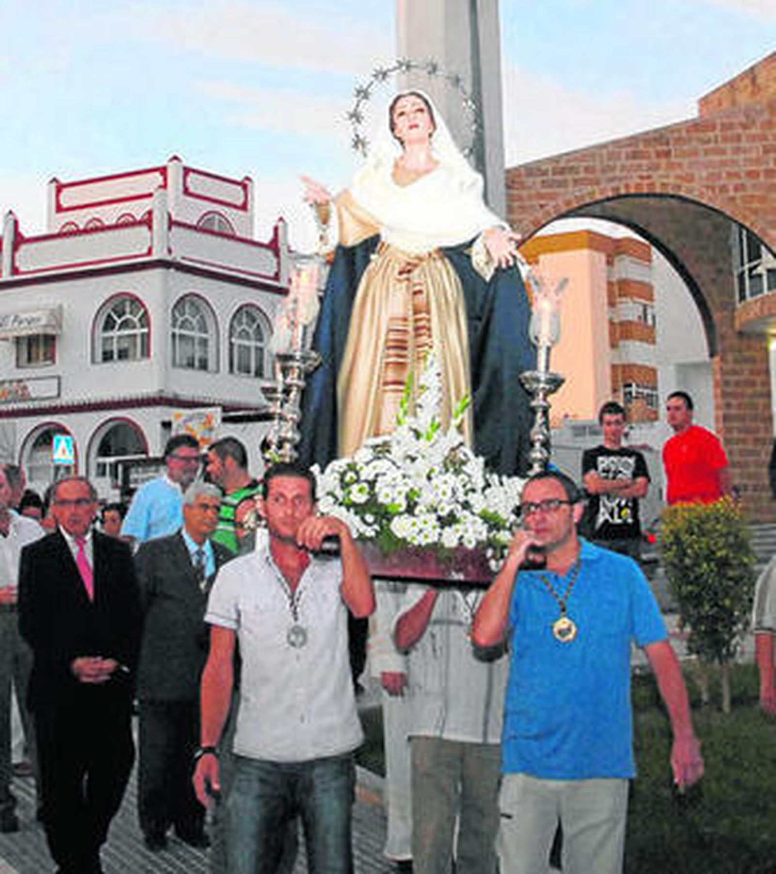 La Virgen del Rosario, en su último acto de culto externo.