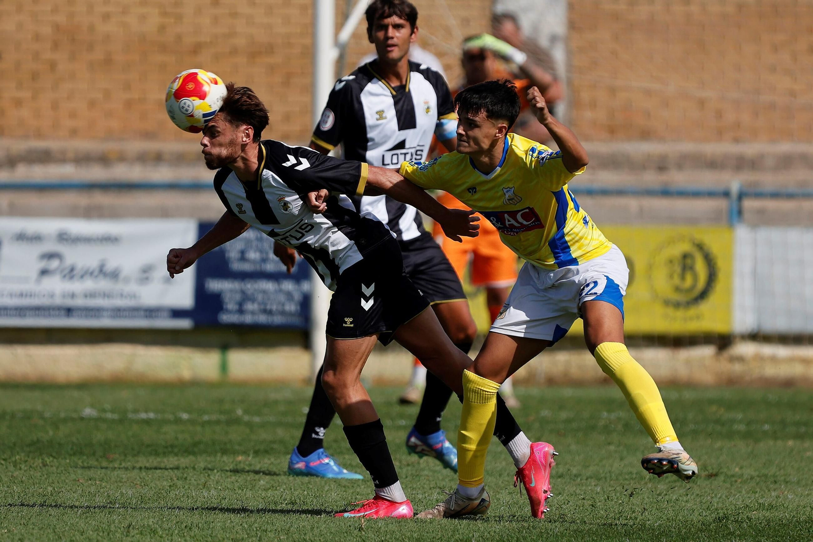 Las fotos de la victoria de la Balona en Coria