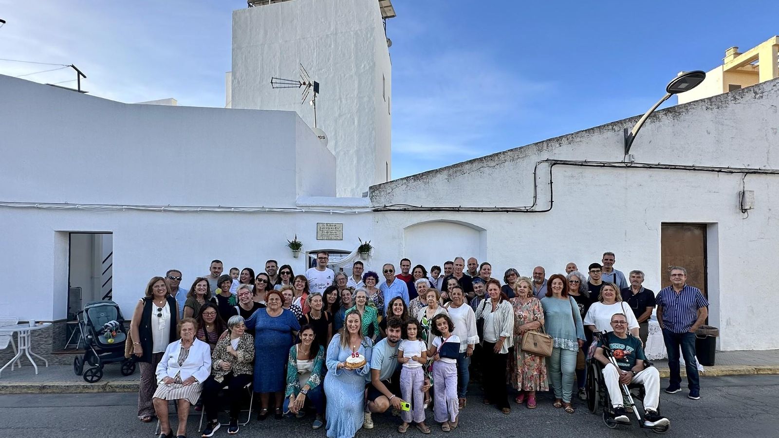 Los asistentes al cumpleaños Los asistentes al cumpleaños