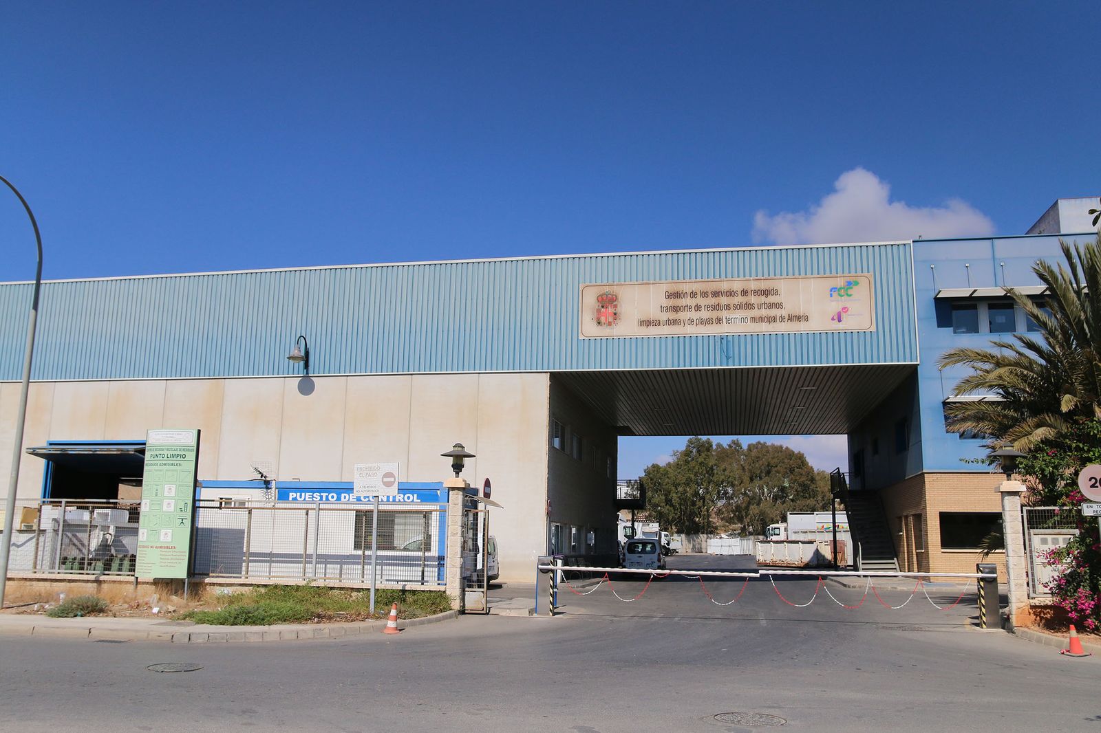 Punto limpio del Sector 20 (Puche).