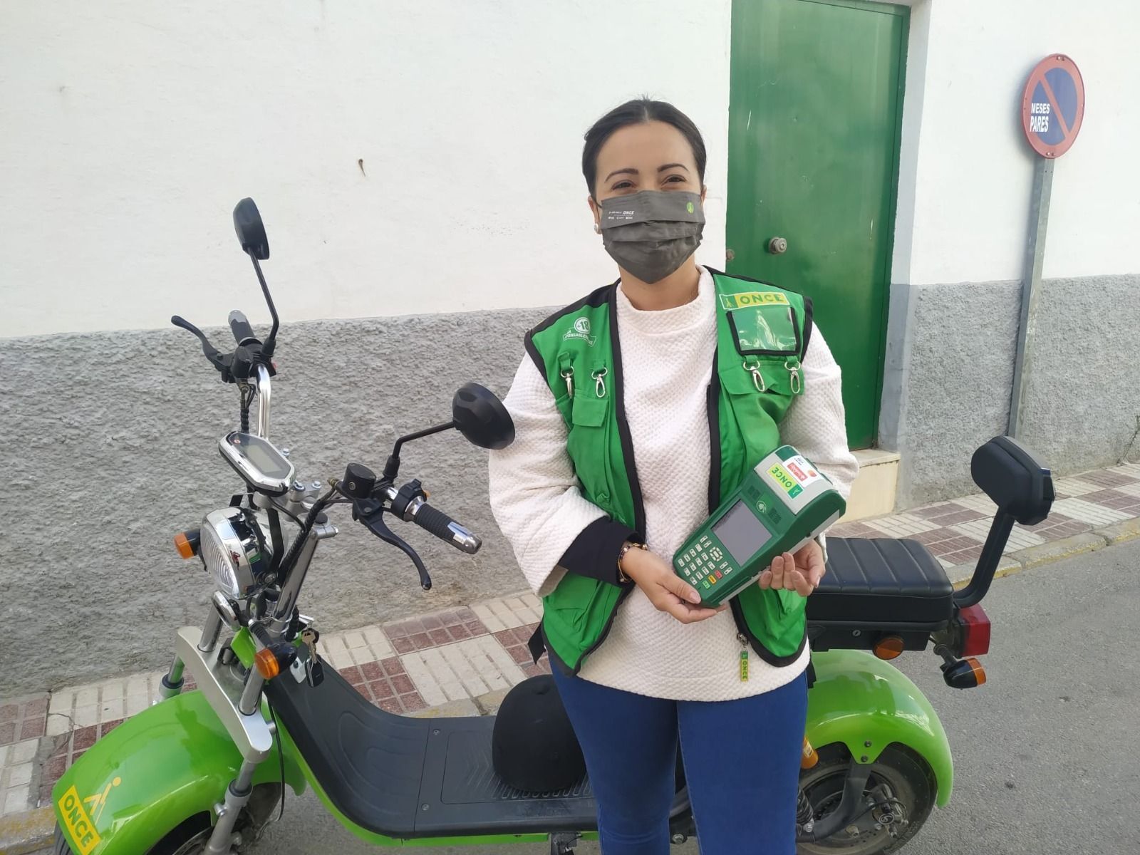 La vendedora de la ONCE Vanesa Richerte, de Pedrera.