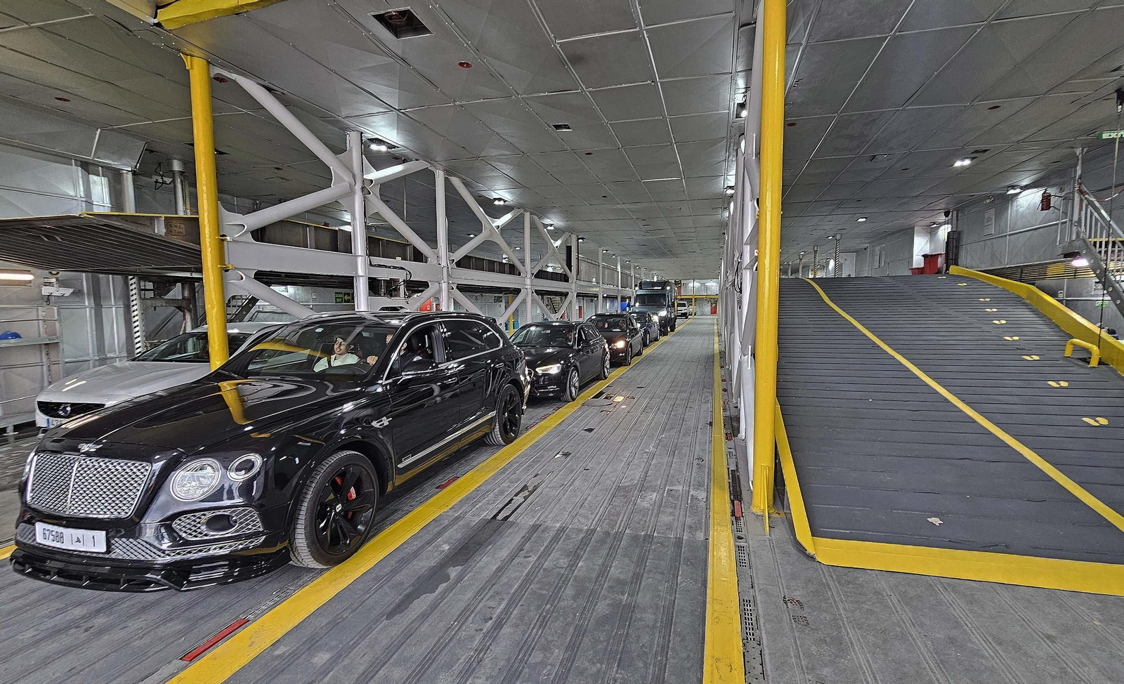 Así fue el primer viaje del 'Avemar Dos' entre Tarifa y Tánger con Baleària, en imágenes