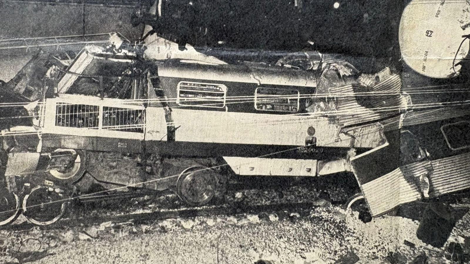 Estado en que quedó el tren siniestrado.