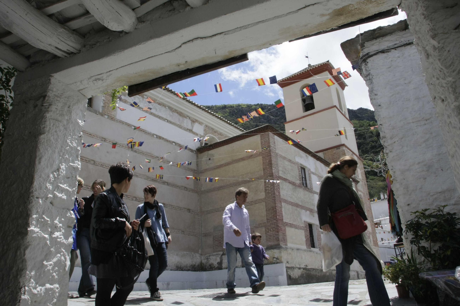 Pampaneira es parte de la gran tríada turística de la Alpujarra y refugio otoñal de moda de unos años a esta parte