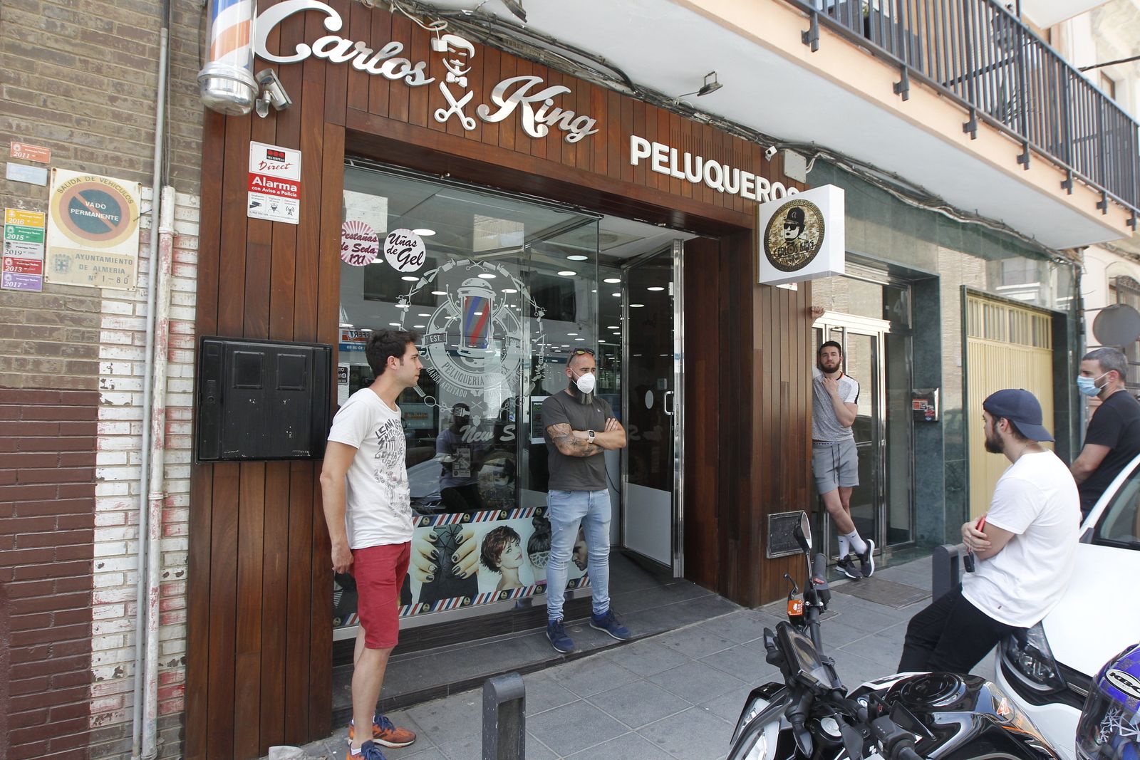 Fotografías primer día de peluquerías en coronavirus-COVID-19. Almería