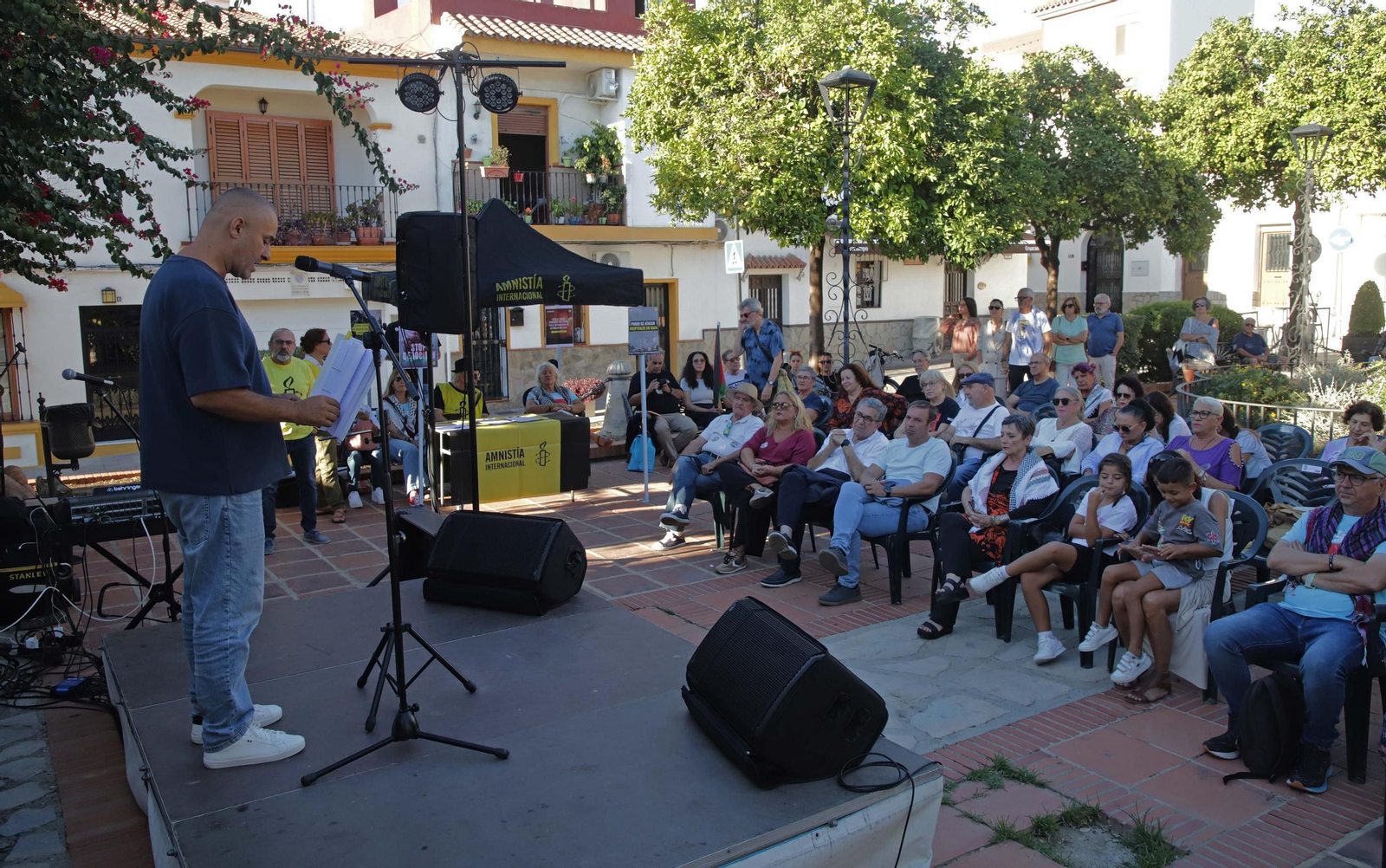Fotos del acto en solidaridad con Gaza organizado por Amnistia Internacional en Algeciras
