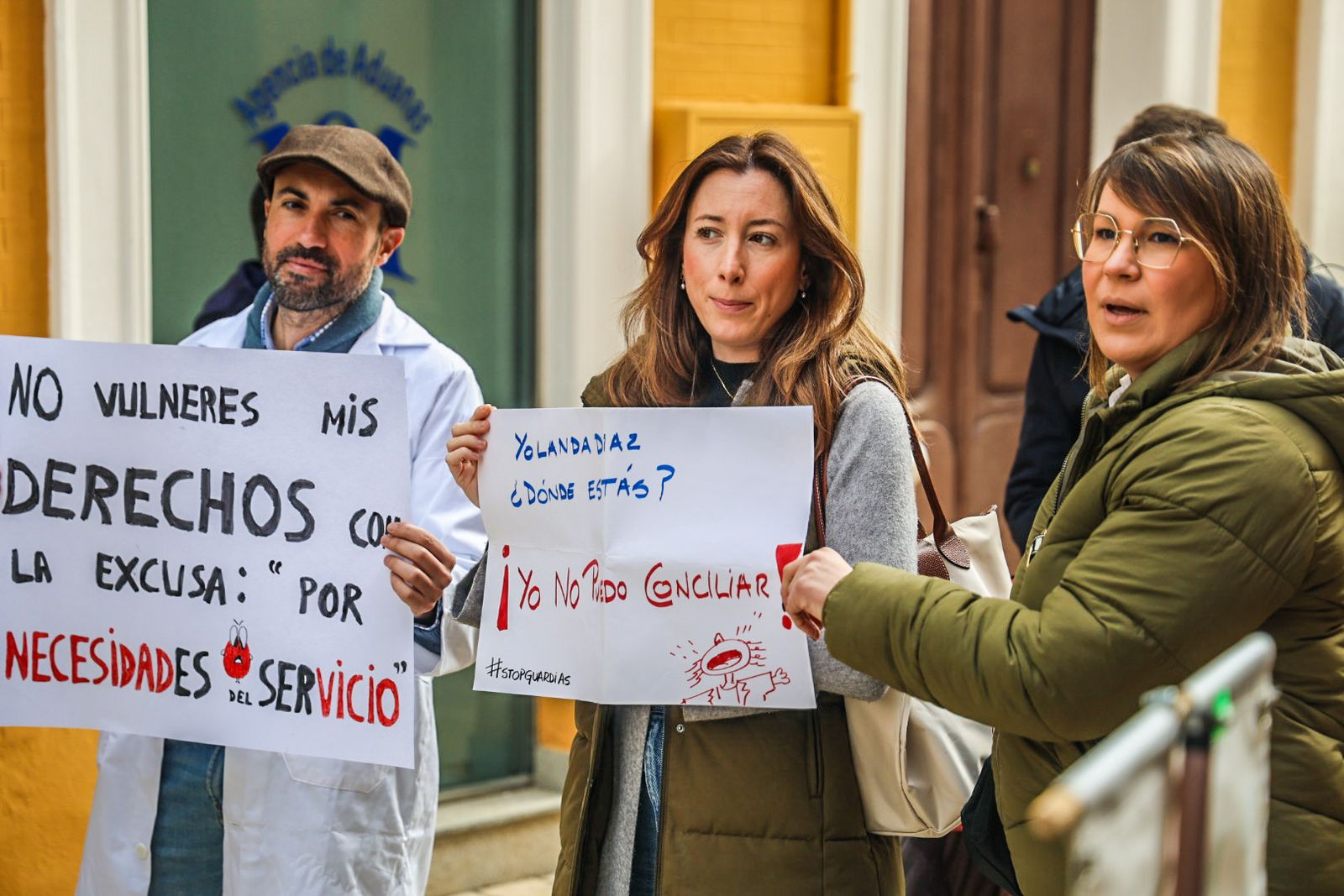 Fotografías de la concentración convocada por CESM por el nuevo Estatuto Marco del Sistema Nacional de Salud