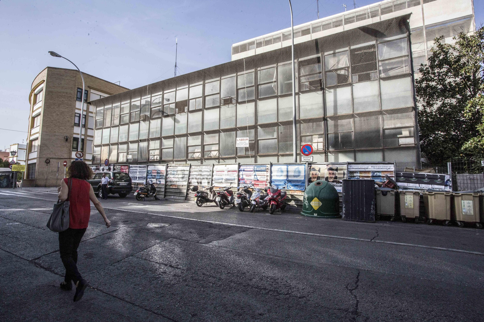 Aspecto reciente de una de las fachadas de la antigua comisaría de la Gavidia