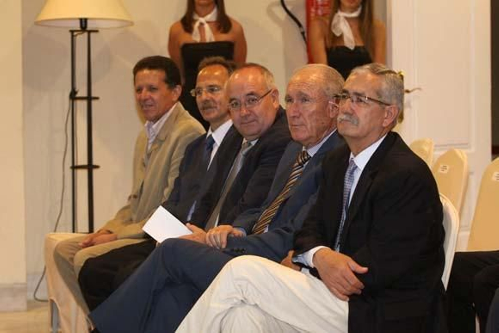 El aforo completo durante el coloquio.

Foto: Vanessa Perez