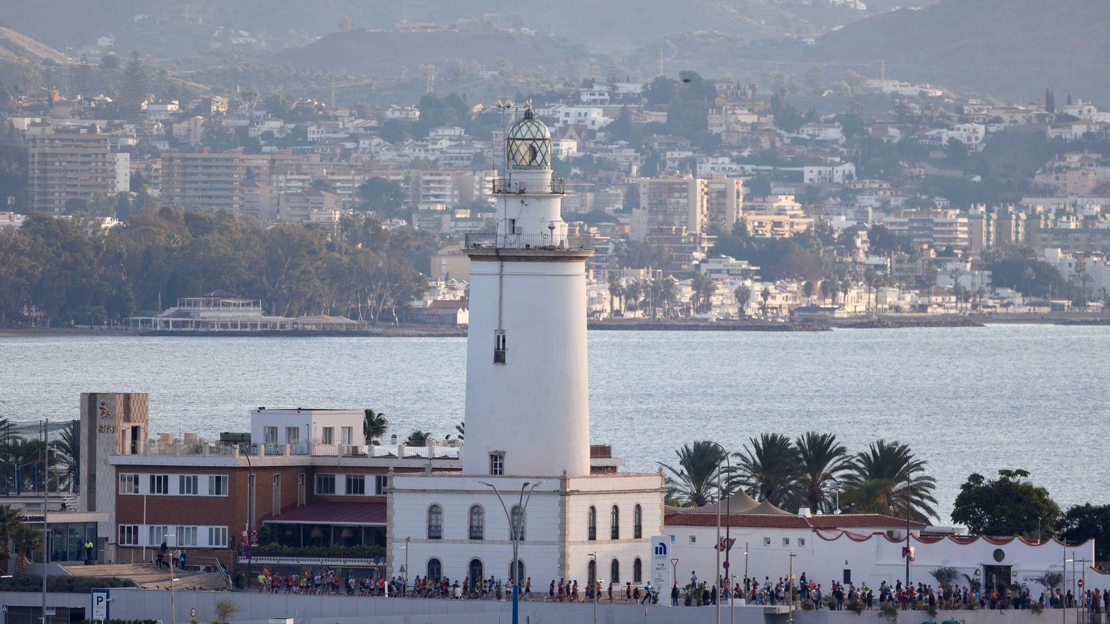 Las mejores fotos de la Maratón de Málaga 2024