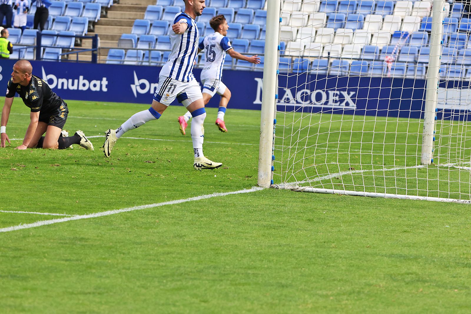 Imágenes del encuentro entre el Recreativo de Huelva y la AD Ceuta FC