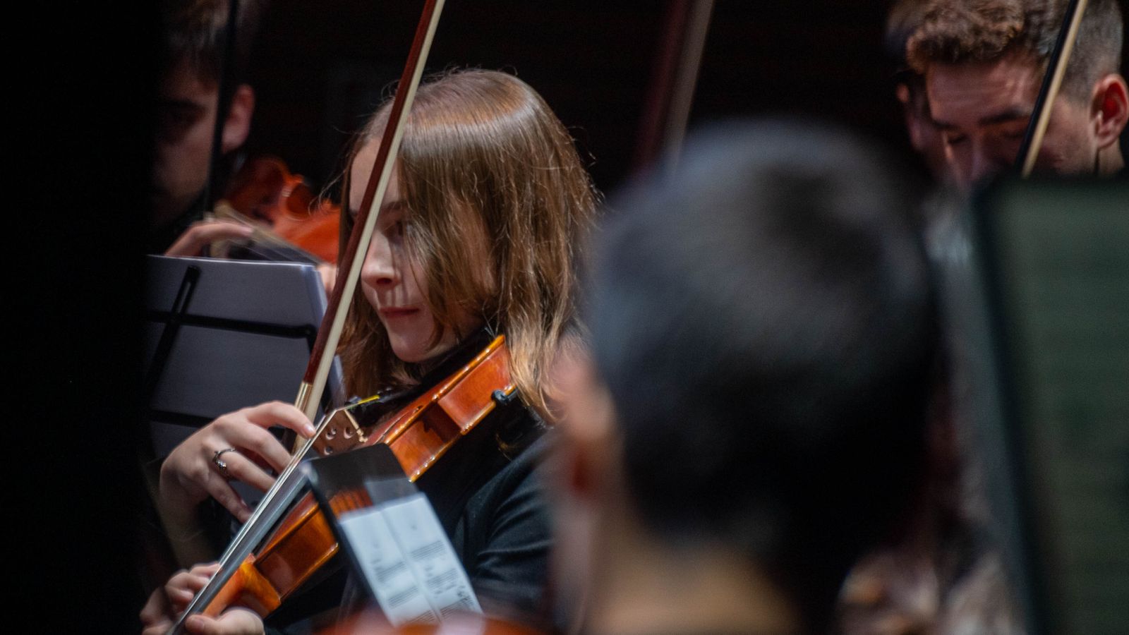 El concierto de la joven orquesta sinfónica de La Línea, en imágenes