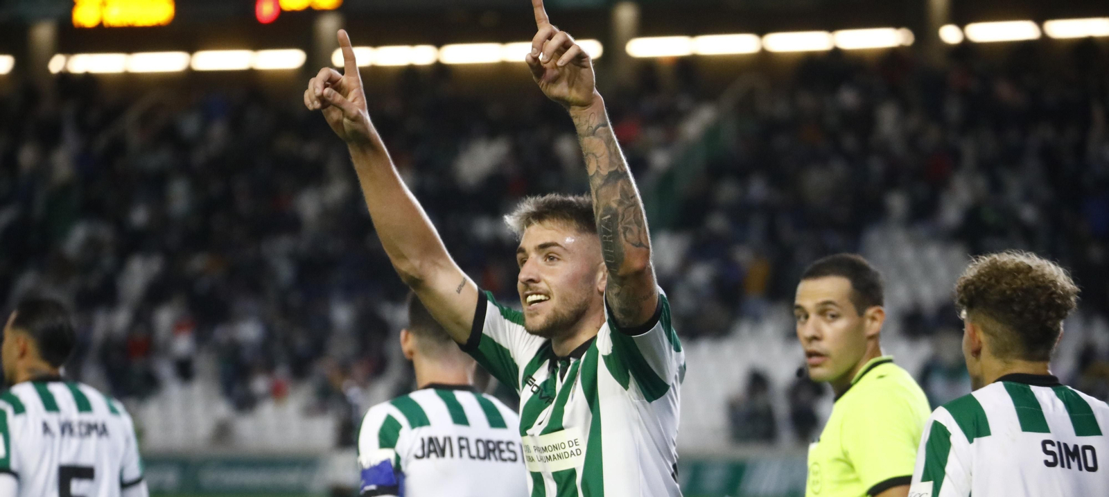 Casas celebra su gol al Mérida en El Arcángel del curso pasado.