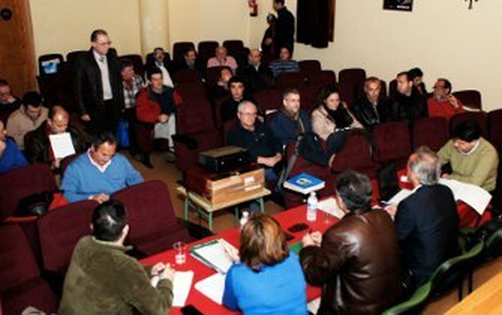 Plante de los pueblos de Málaga en la junta del Parque de Grazalema