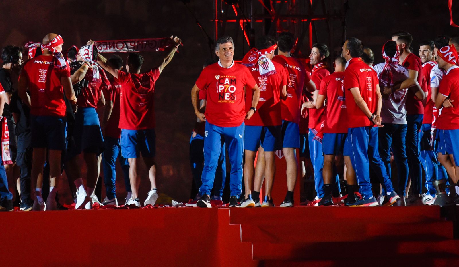 La celebración del Sevilla en el Ramón Sánchez-Pizjuán, en imágenes