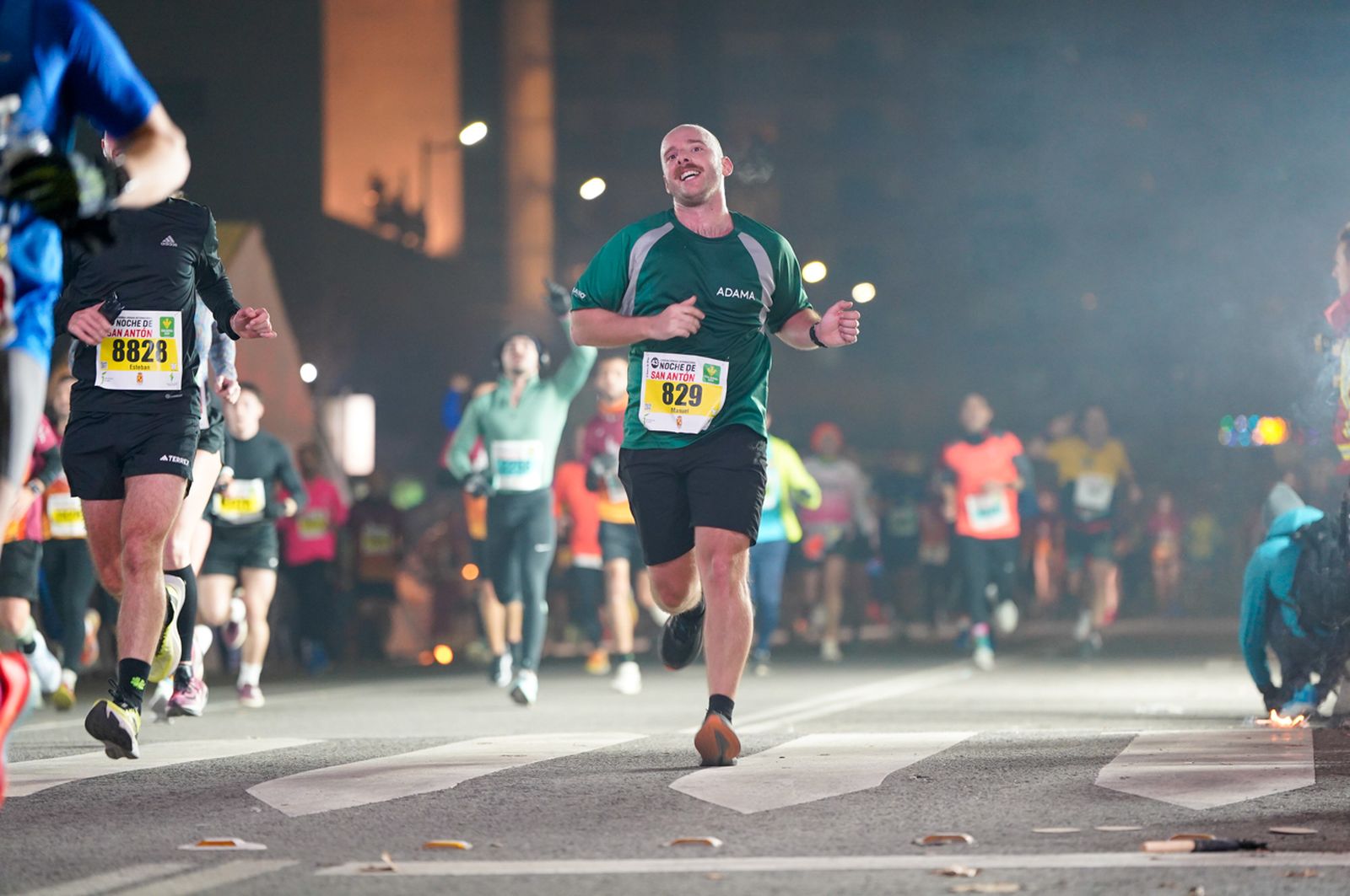 En imágenes: búscate en tu llegada a meta de la Carrera de San Antón 2026 (10)