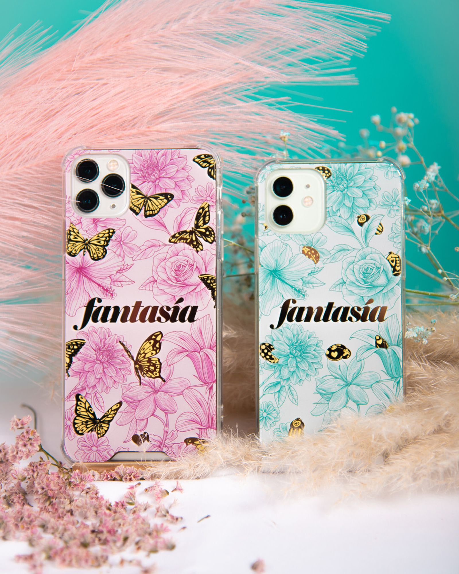 La Vecina Rubia 'va con todo' con su nueva colección de carcasas y llena de 'fantasía' la vuelta a la rutina.