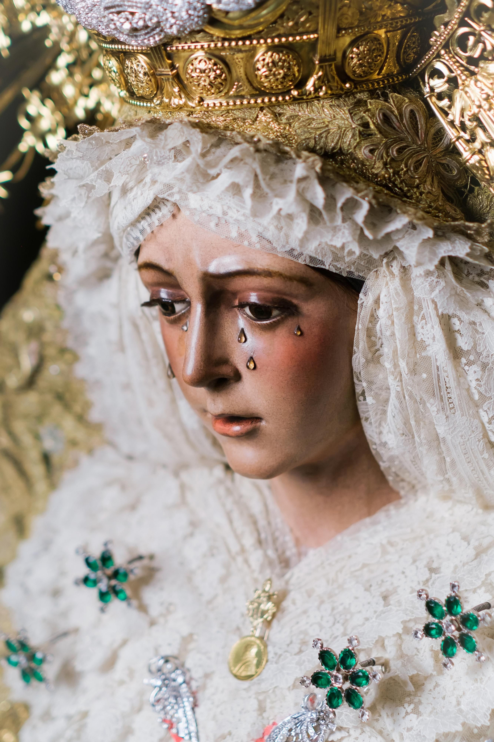 María Santísima de la Esperanza Macarena en su veneración