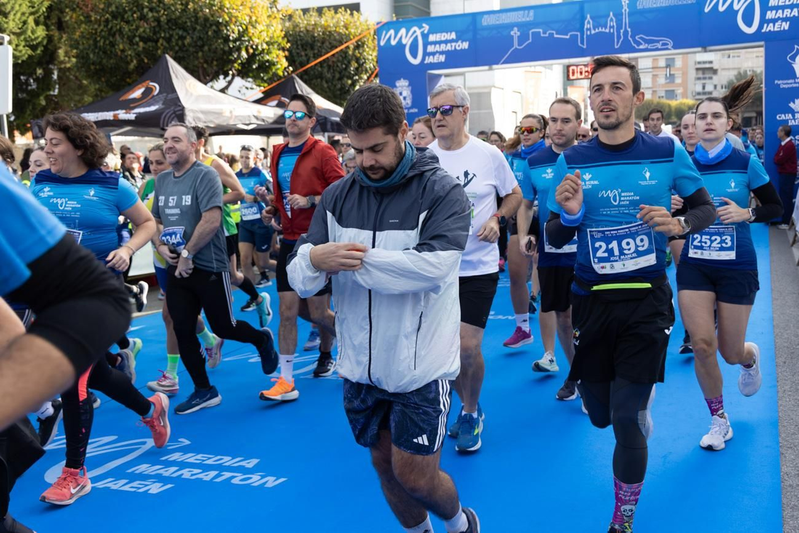 En imágenes: multitudinaria e histórica XXIX Media Maratón 'Ciudad de Jaén' y 10k en memoria de Paco Manzaneda