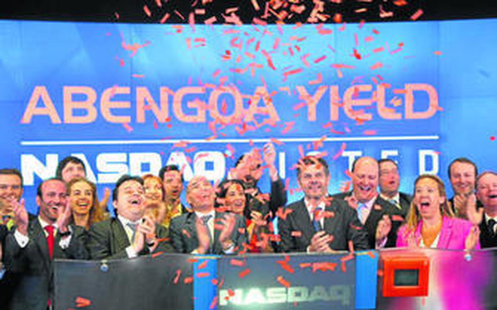 Directivos de Abengoa celebran en junio de 2014 el debut en la bolsa de Nueva York de su filial Atlantica Yield (entonces Abengoa Yield).