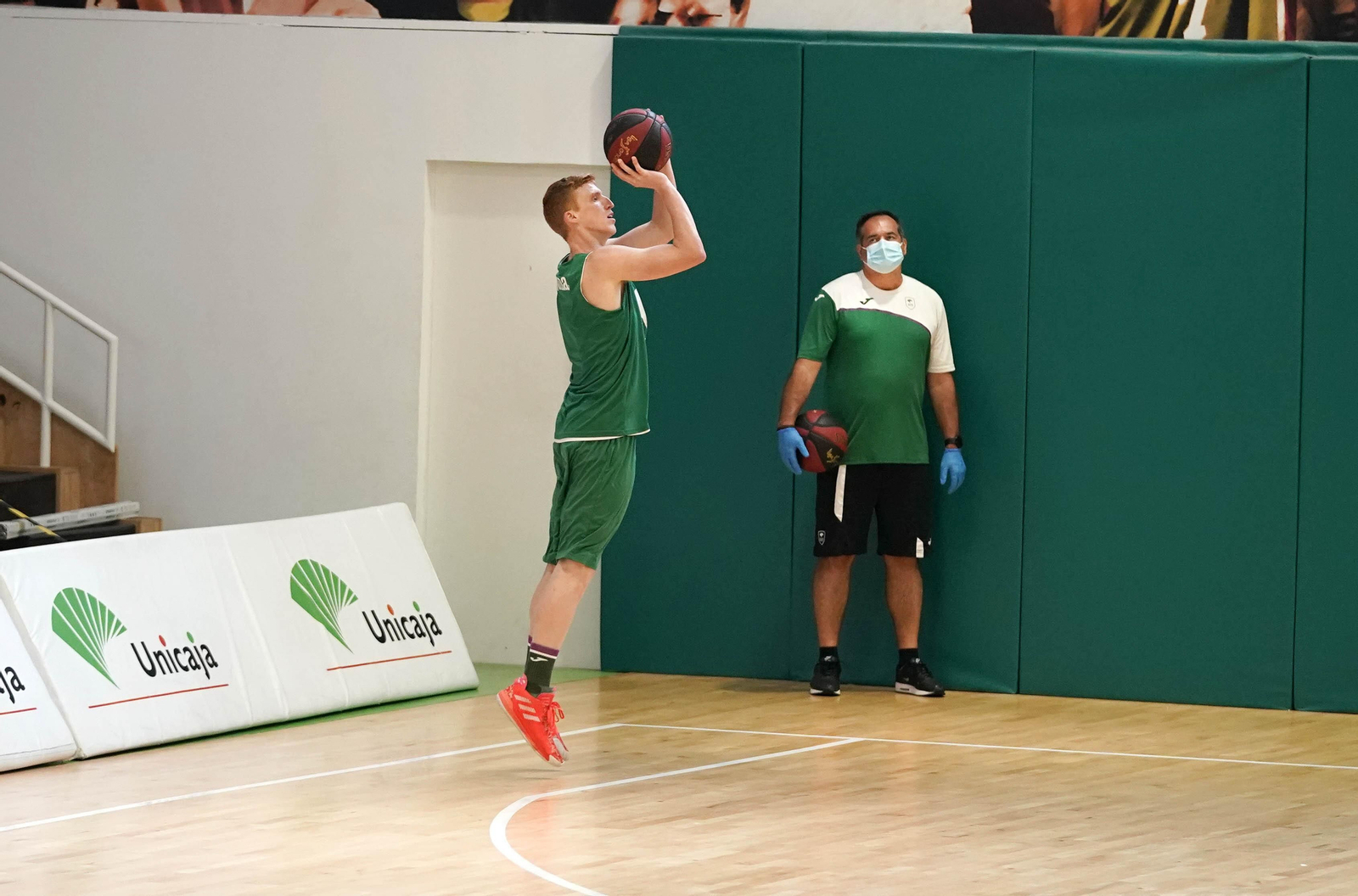El entrenamiento del Unicaja por dentro, en fotos