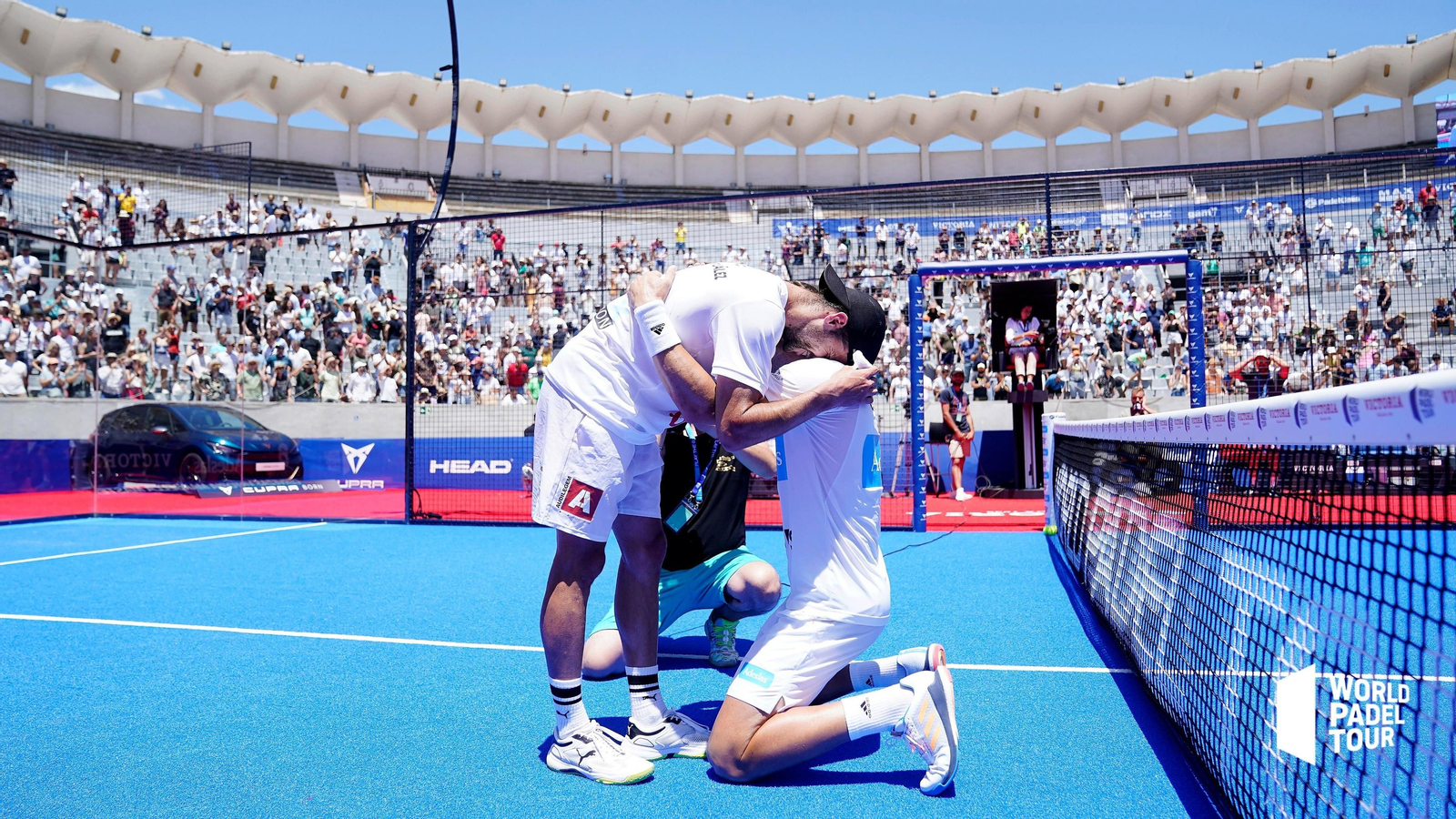 Álex Ruiz y Momo González celebran tras ganar. Álex Ruiz y Momo González celebran tras ganar.