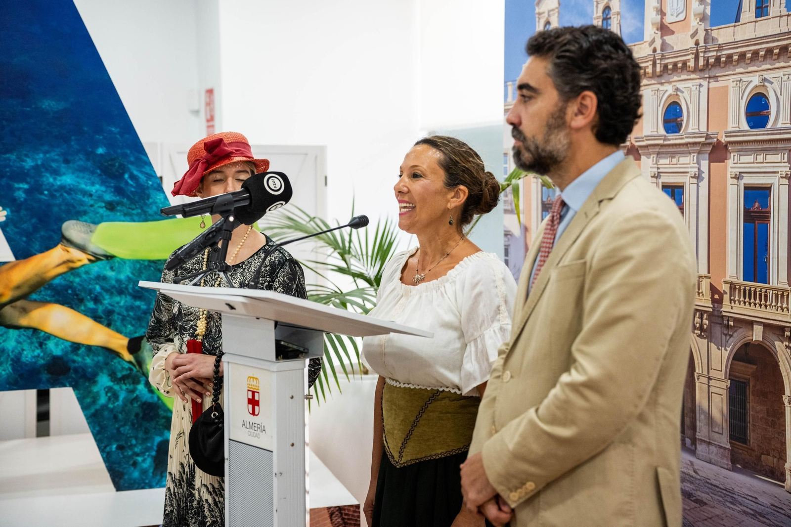 Pérez de la Blanca ha presentado la programación y el nuevo logo de Almería