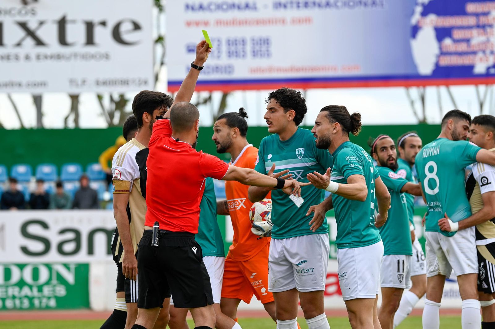 La derrota del Xerez CD en el Romero Cuerda ante el Villanovense en imágenes
