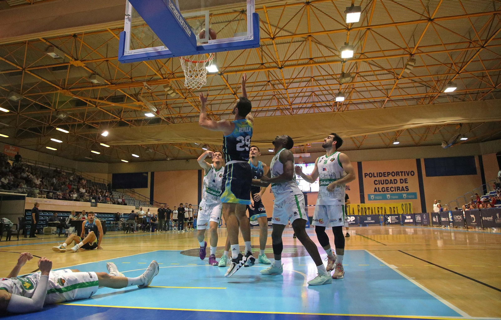 Las mejores fotos del UDEA - Albacete Basket