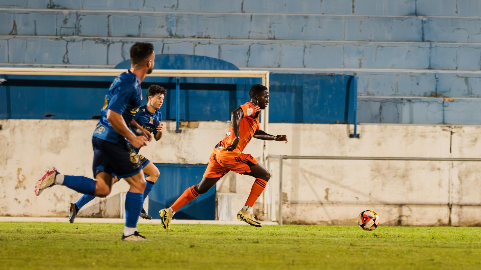 Las imágenes del triunfo del Xerez CD en el Trofeo Antonio Moure