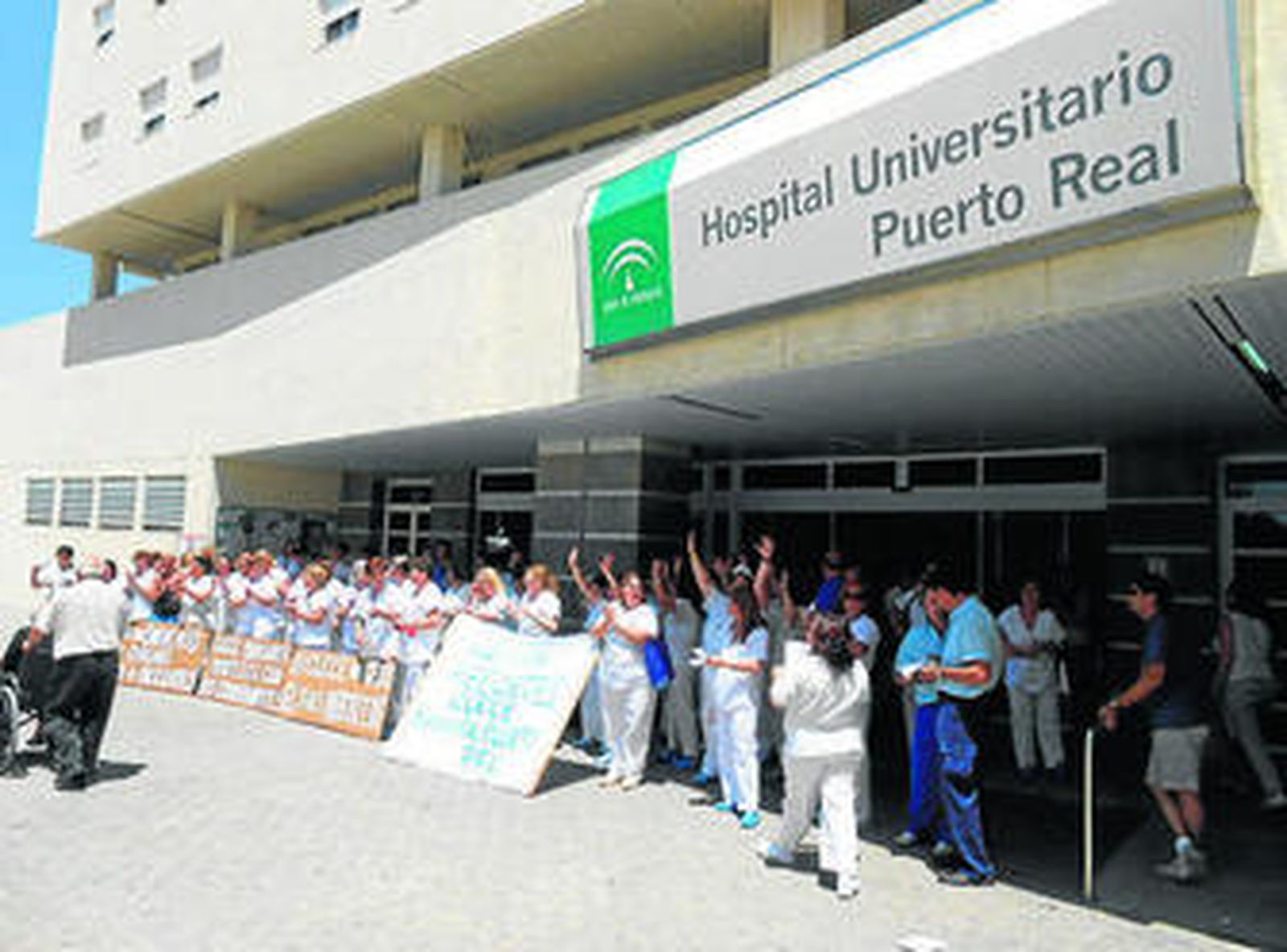 Concentración de los trabajadores de limpieza el pasado martes.