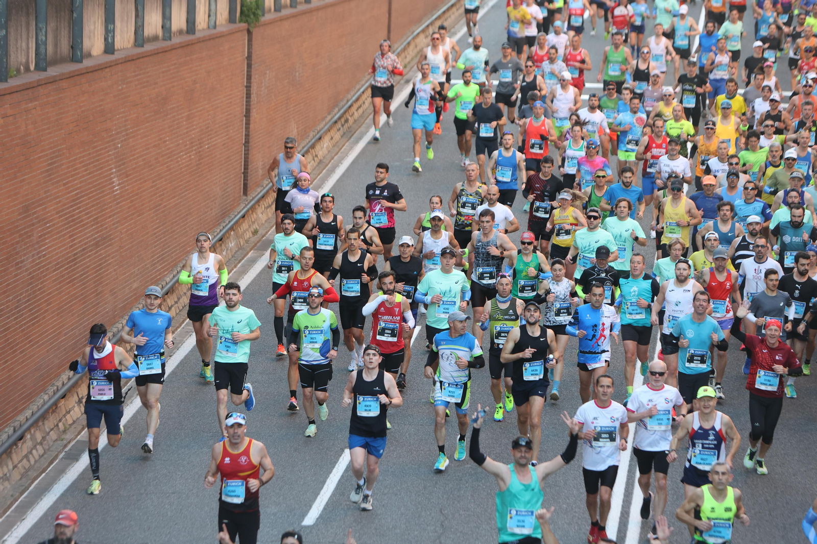 Búscate en la Zurich maratón de Sevilla