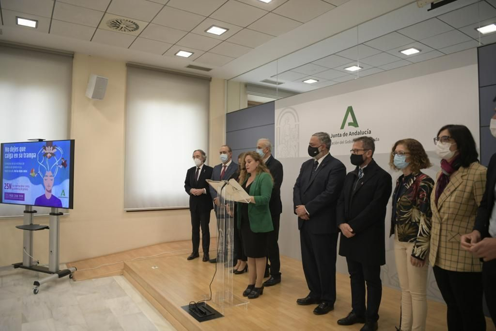 Fotos: las imágenes de la mañana del Día Internacional por la Eliminación de la Violencia Contra las Mujeres en Granada