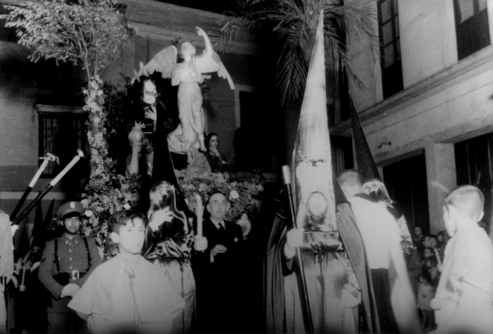 Una imagen antigua de la procesión de la Oración en el Huerto.