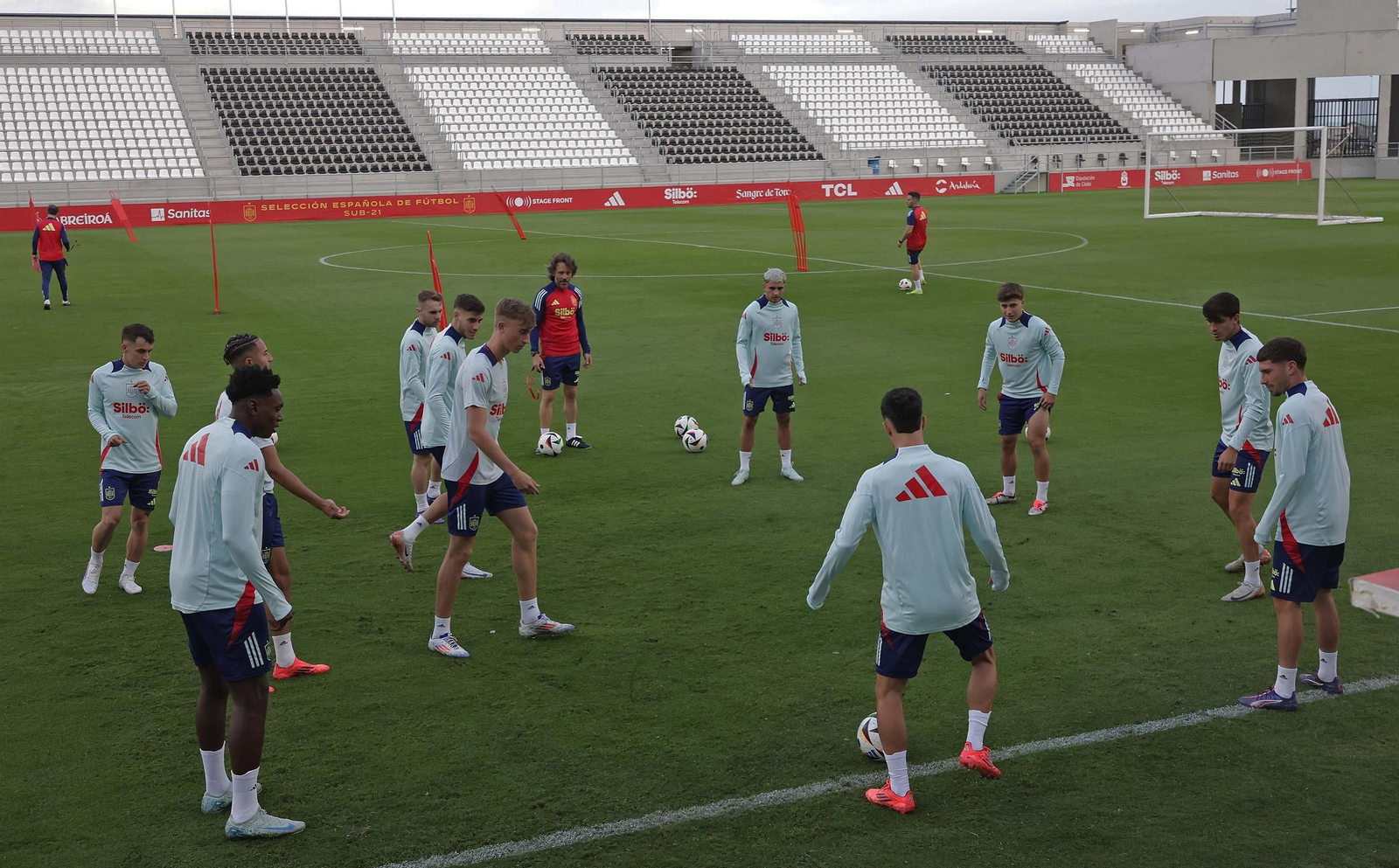 Fotos del entrenamiento de la selección española sub-21 en La Línea