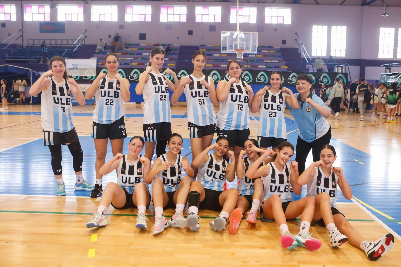 Las fotos de la segunda jornada del XIV torneo de baloncesto Semana Santa Ciudad de La Línea