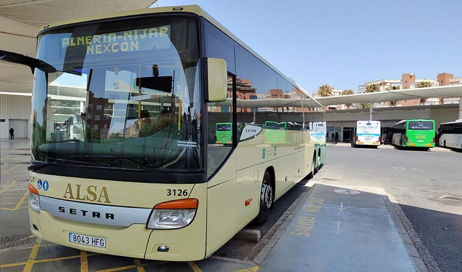 Autobús en la estación de Almería.