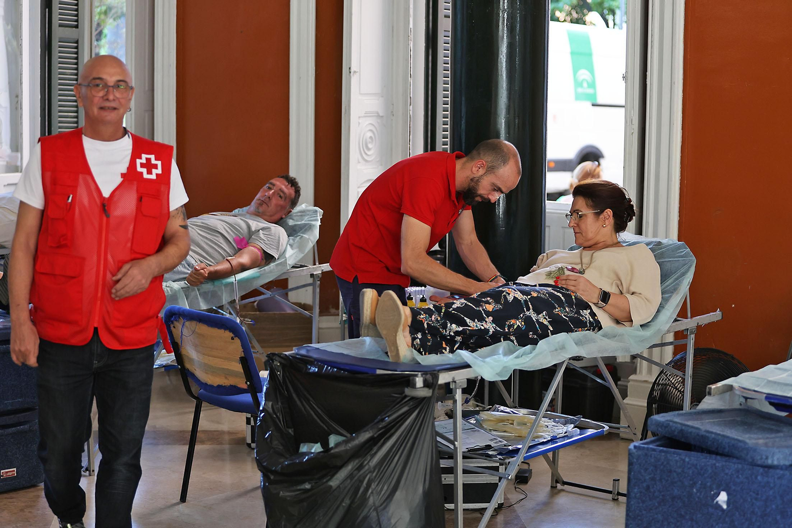 Imágenes de la macrocolecta de sangre en la Casa Colón de Huelva