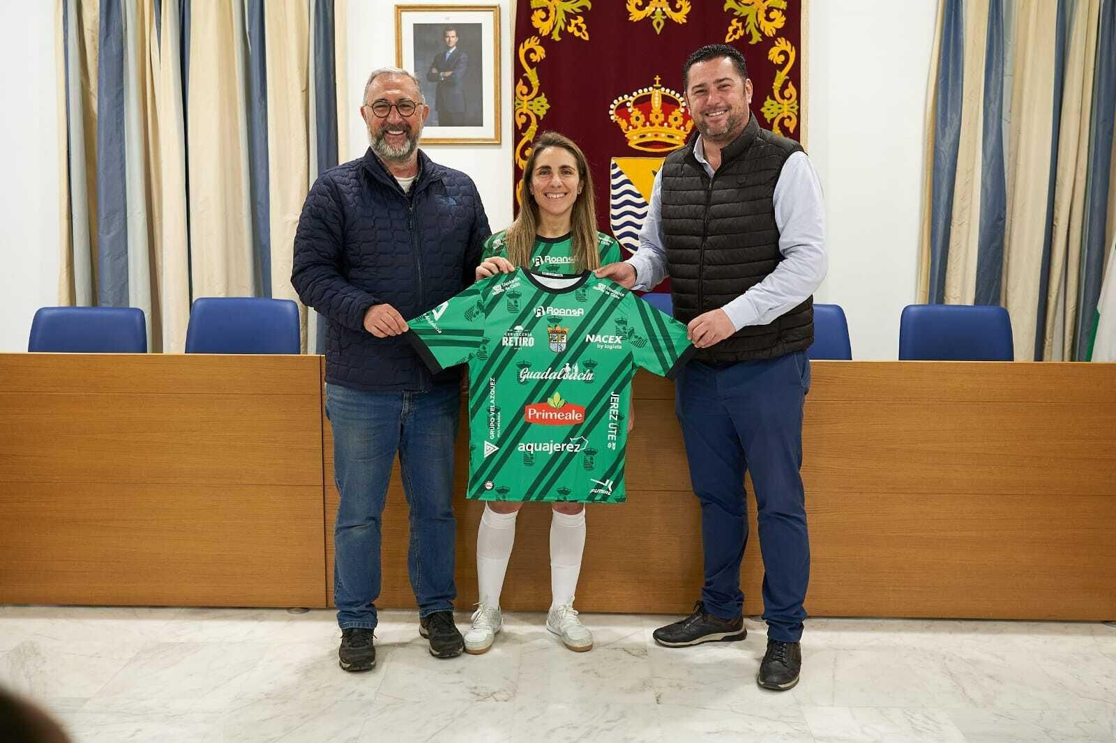 Los mejores momentos de la presentación de Ame Romero, jugadora del Guada FSF