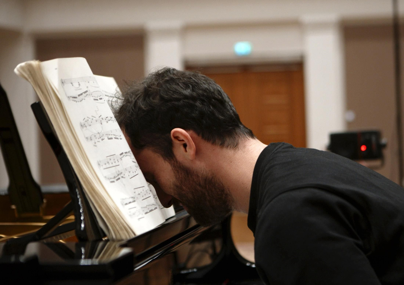 Una imagen del documental sobre el pianista clásico Igor Levit.